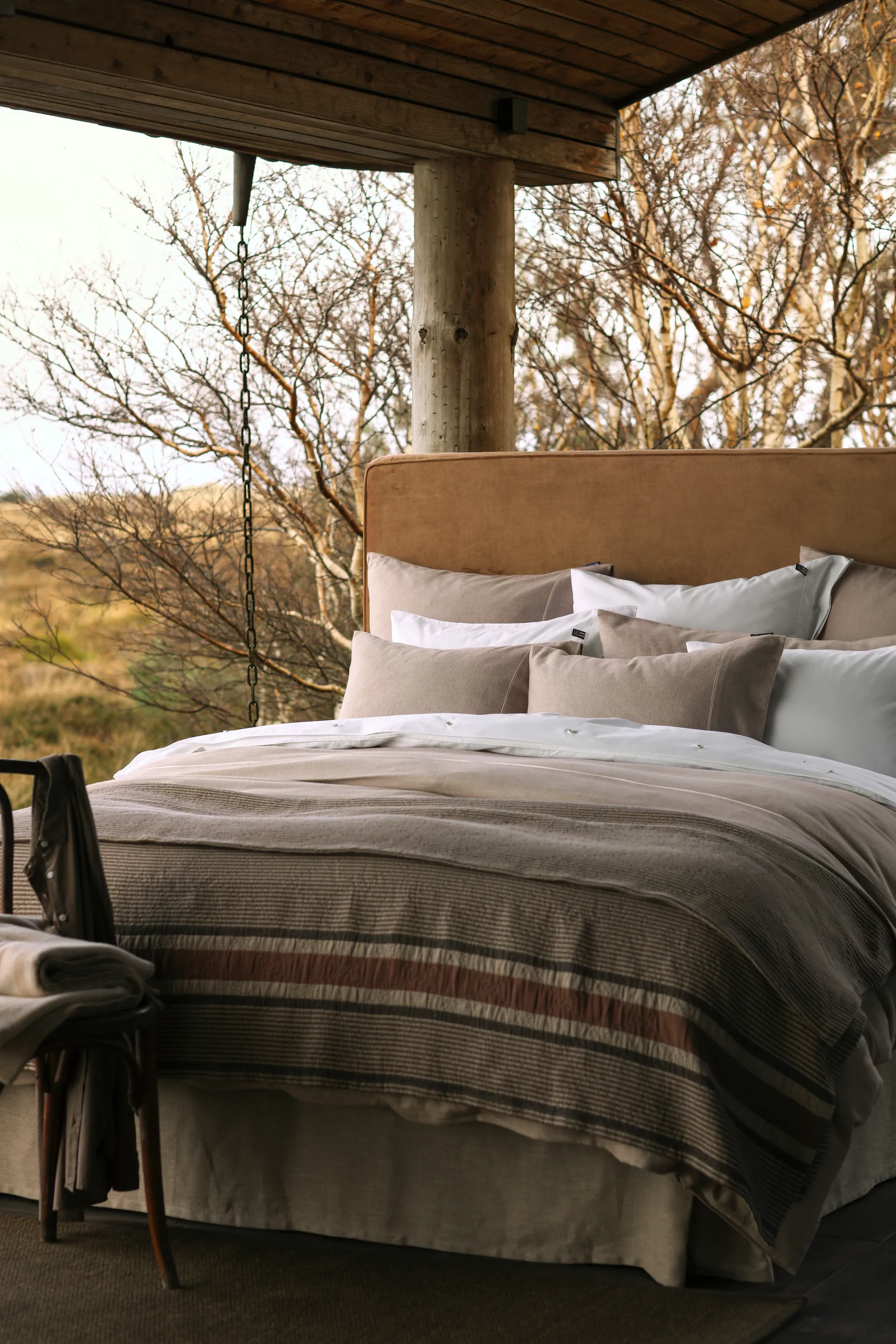 Side Striped Soft Quilted sprei 240x260 cm, Beige Lexington