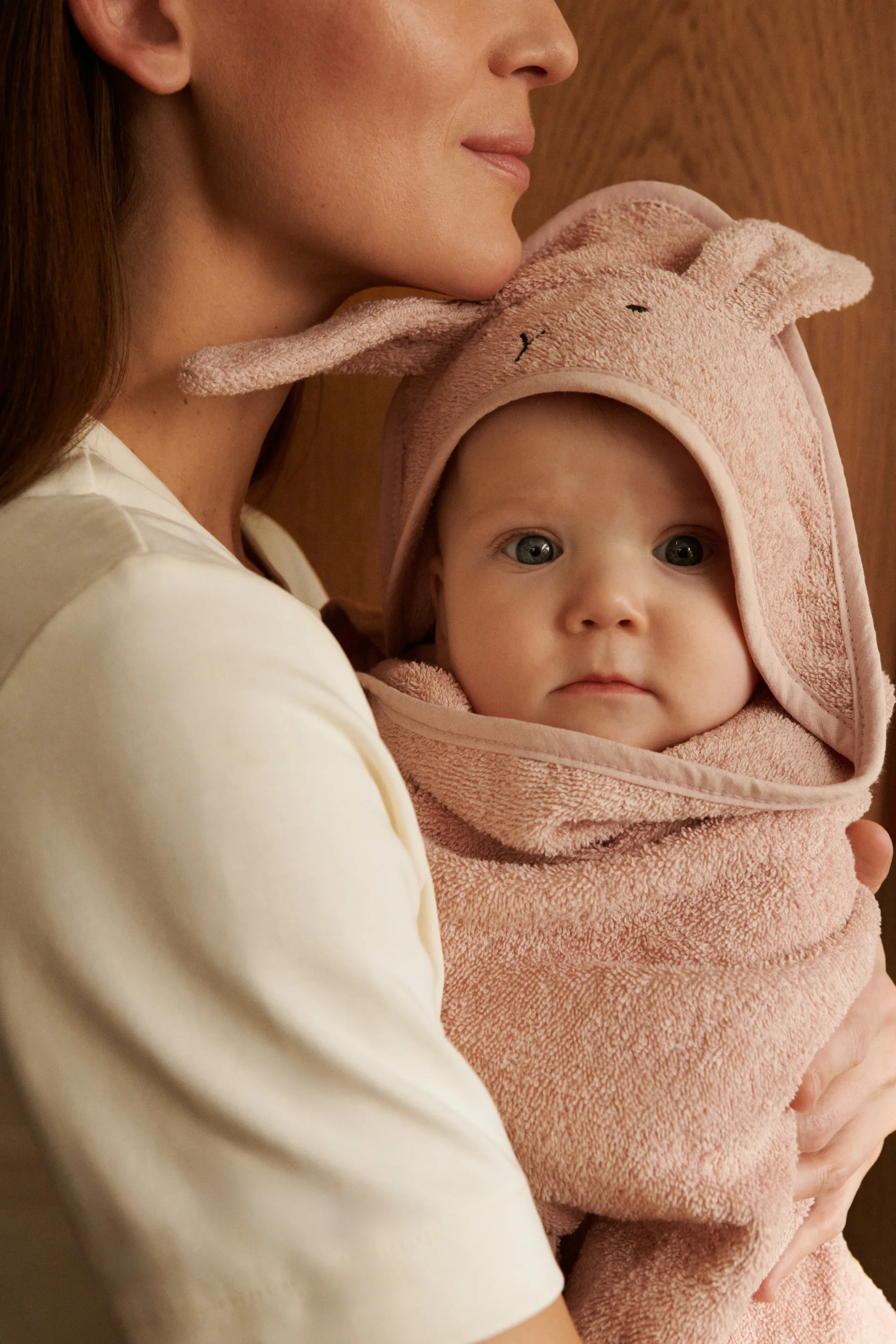 Albert badcape handdoek met capuchon 70x70 cm, Rabbit rose Liewood