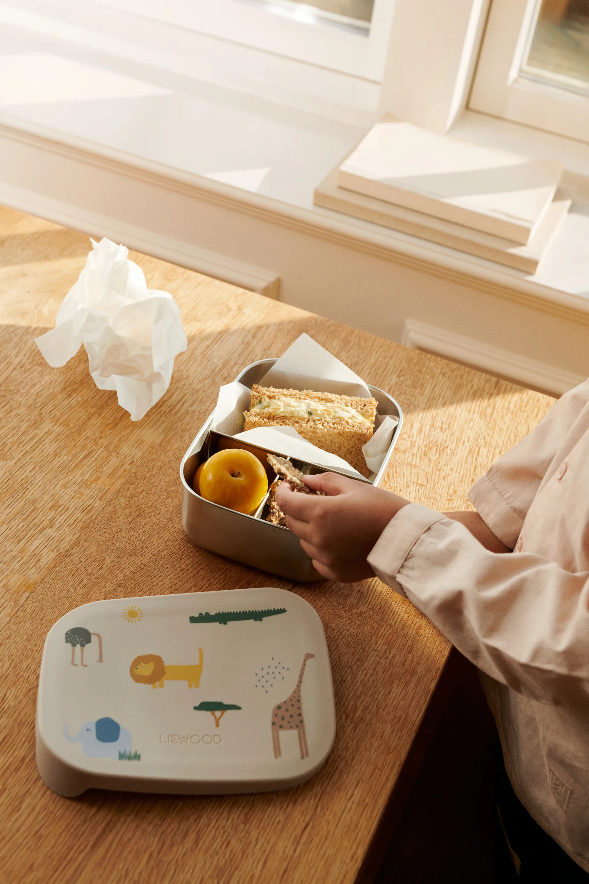 Arthur broodtrommel 13,5x17 cm, Safari sandy mix Liewood