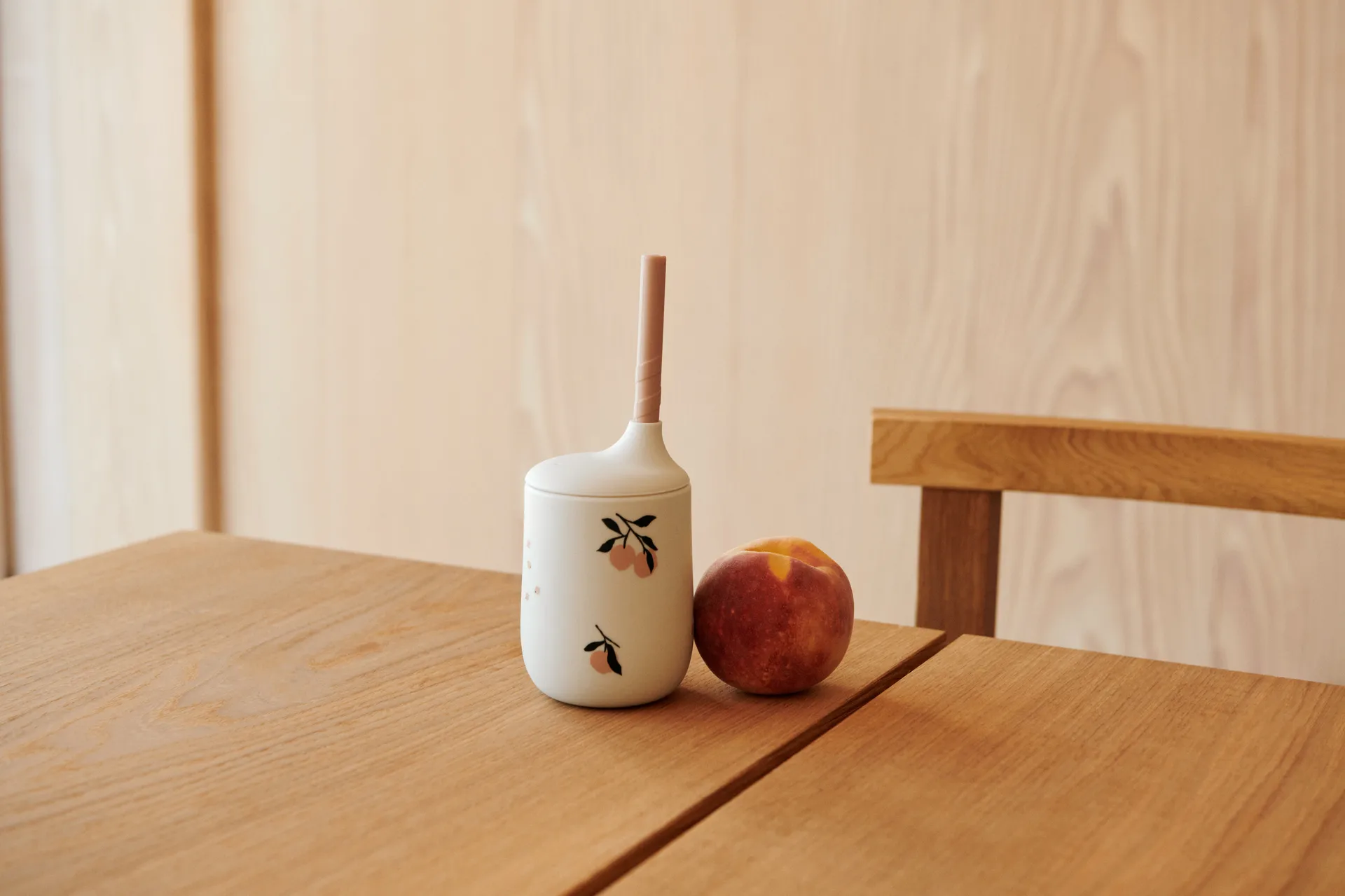 Ellis printed sippy cup tuitbeker met rietje 23 cl, Peach-Sea shell mix Liewood