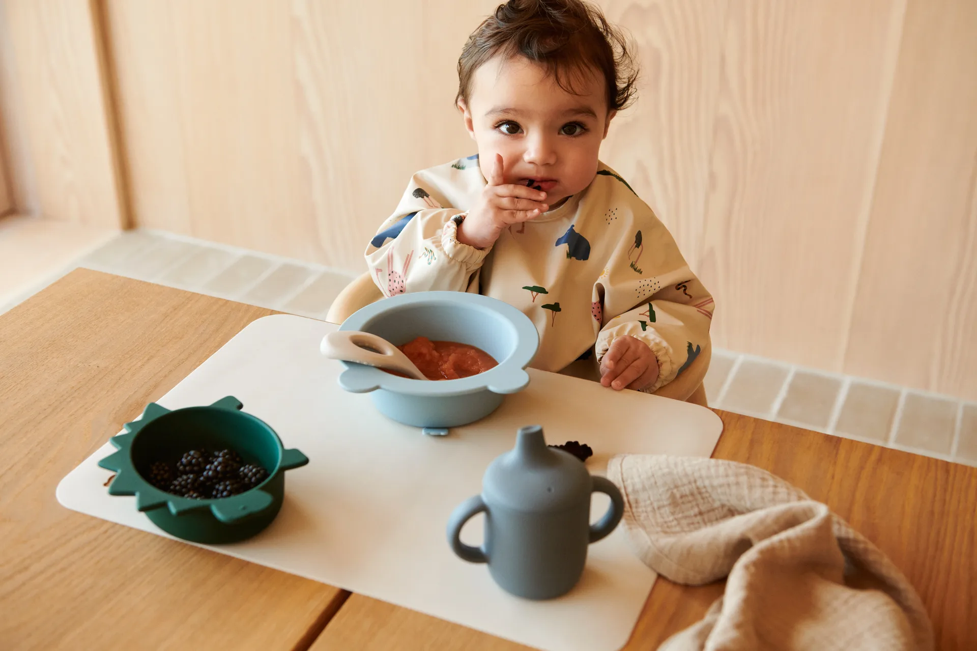 Iggy siliconen schaaltje 4-delig, Dino blue multi mix Liewood