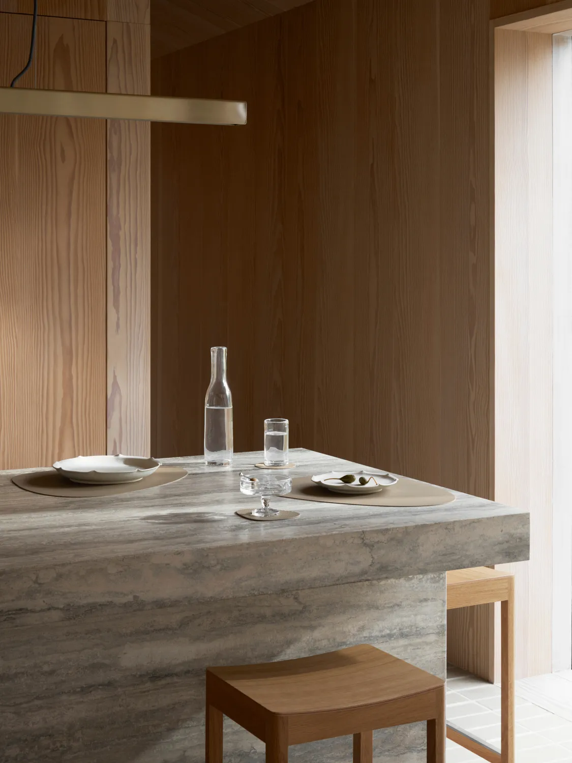 Corduroy placemat curve L, Clay Brown LIND DNA