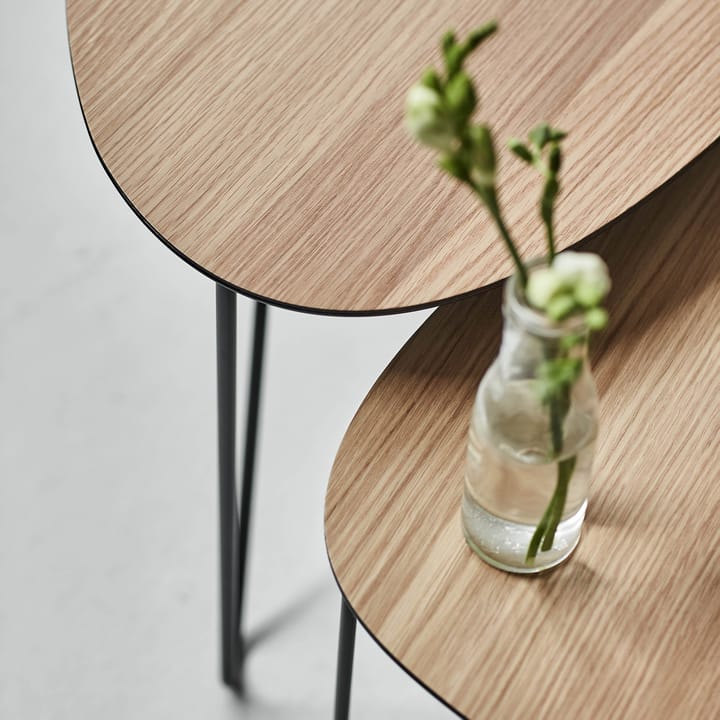 Curve bijzettafel M, Eikenhout LIND DNA
