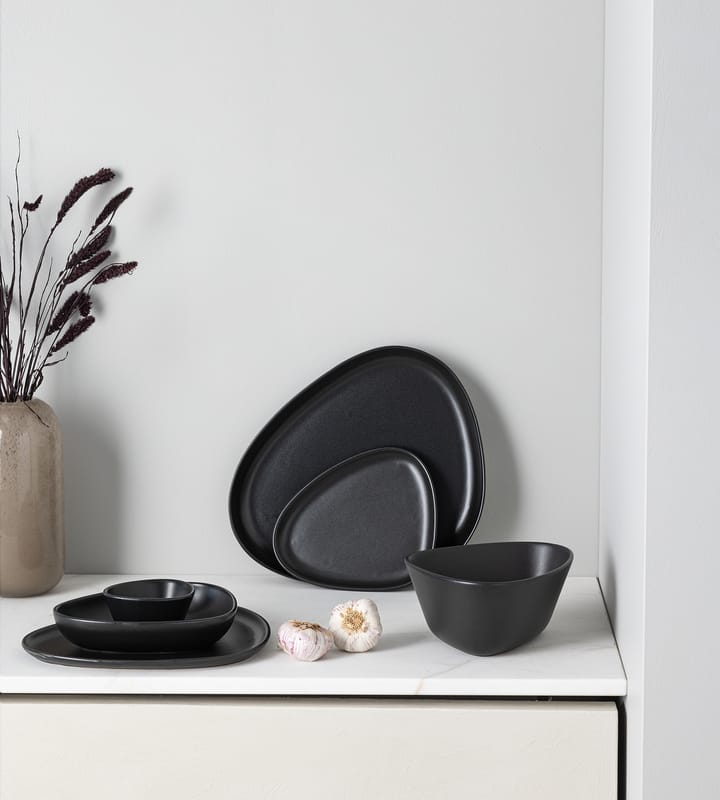 Curve Stoneware bord 26x30 cm, Black LIND DNA