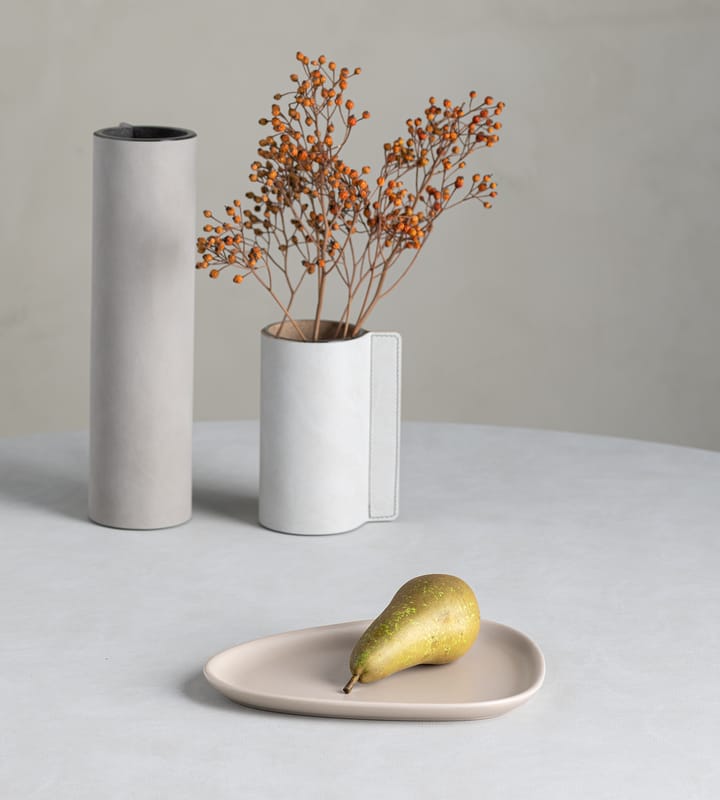 Curve Stoneware bordje 19x22 cm, Sand LIND DNA