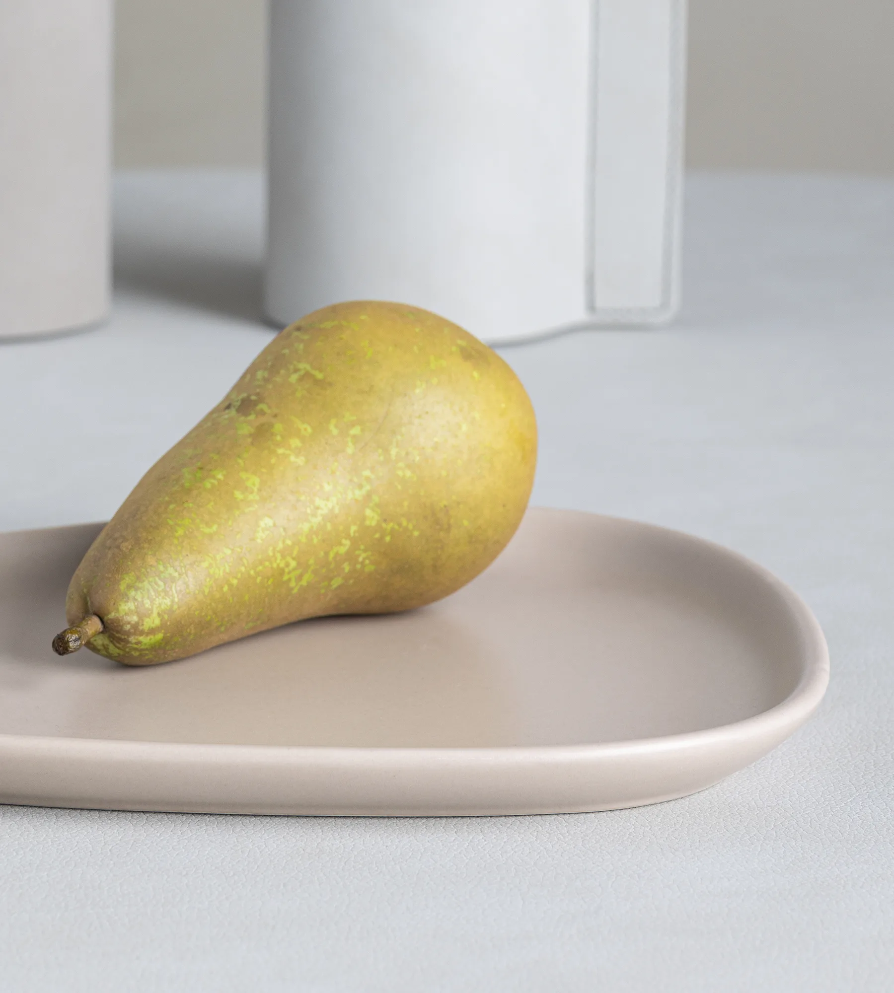 Curve Stoneware bordje 19x22 cm, Sand LIND DNA