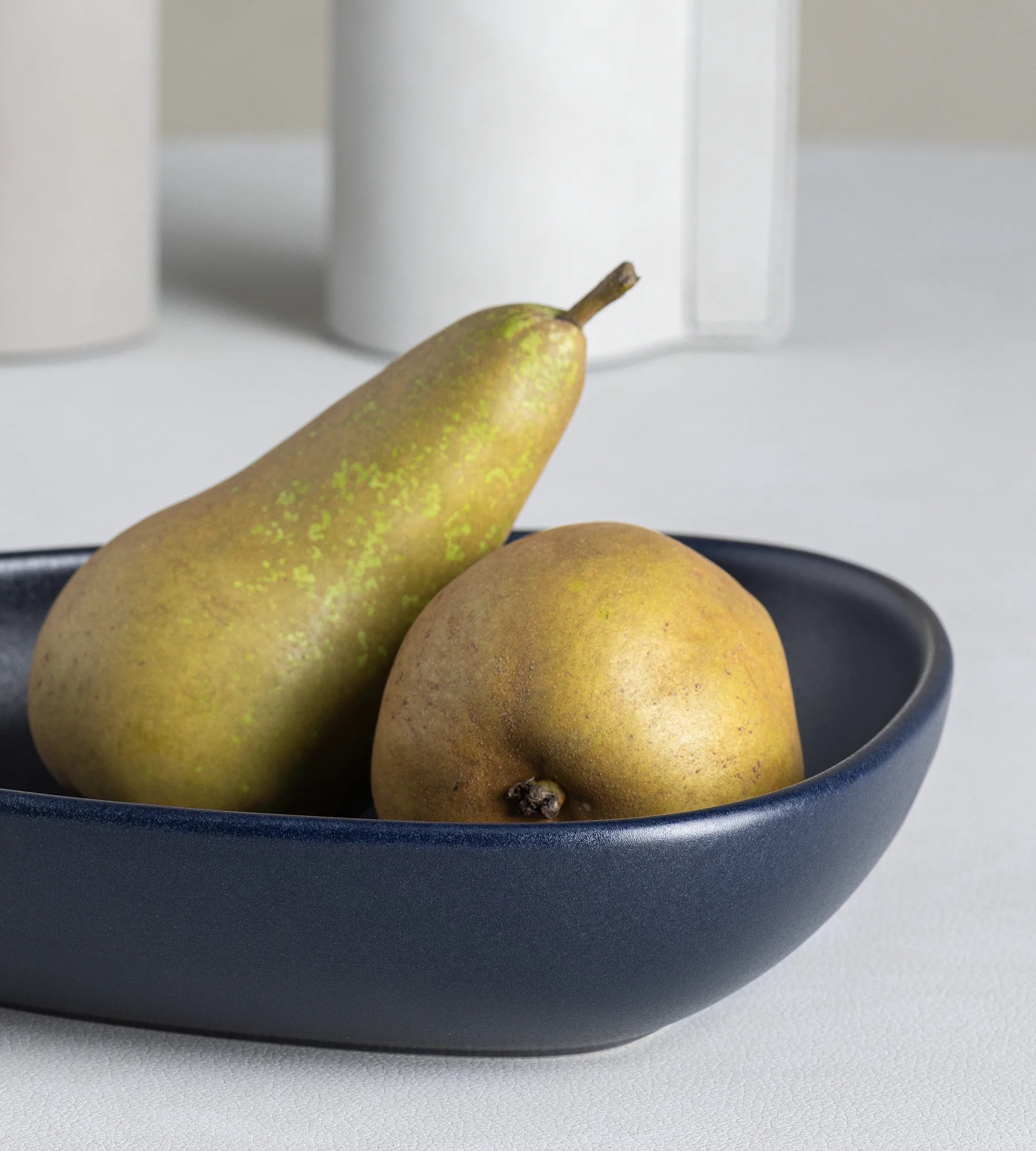 Curve Stoneware diep bord 19x22 cm, Navy blue LIND DNA