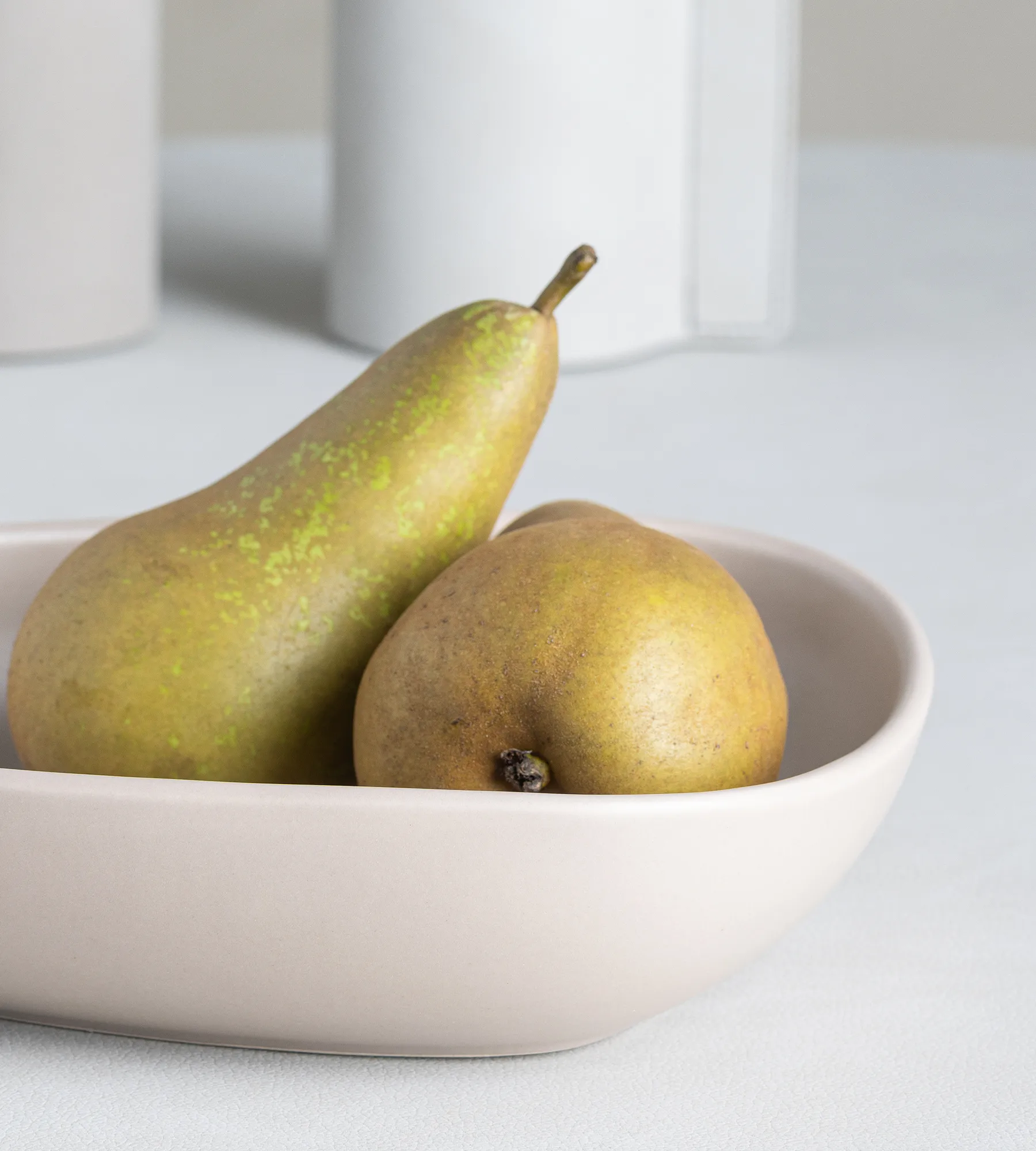 Curve Stoneware diep bord 19x22 cm, Sand LIND DNA