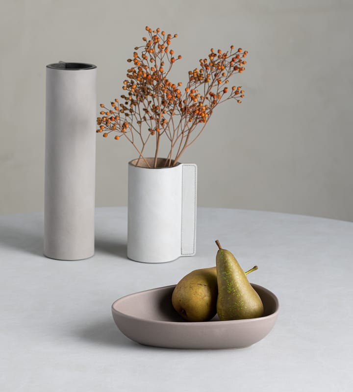 Curve Stoneware diep bord 19x22 cm, Warm grey LIND DNA