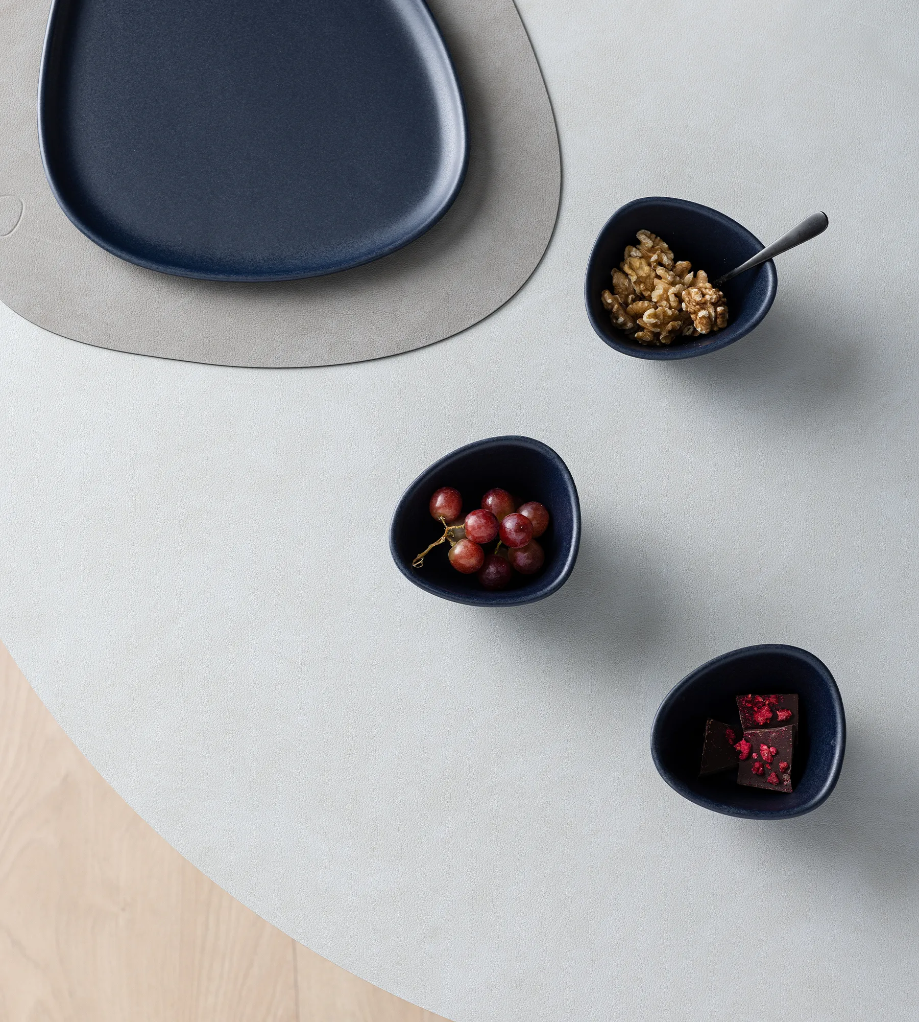 Curve Stoneware kom S 10x11 cm, Navy blue LIND DNA