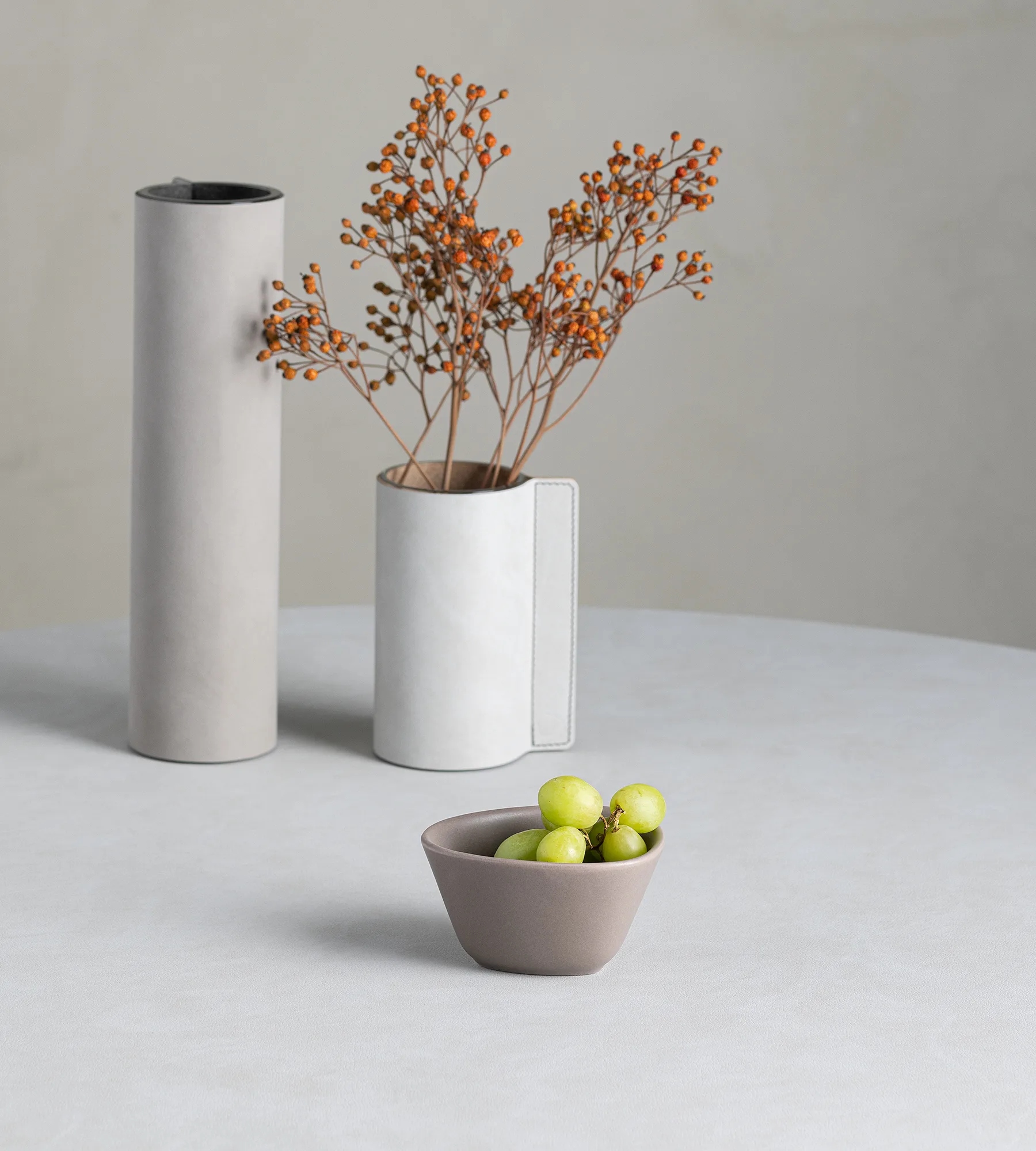 Curve Stoneware kom S 10x11 cm, Warm grey LIND DNA