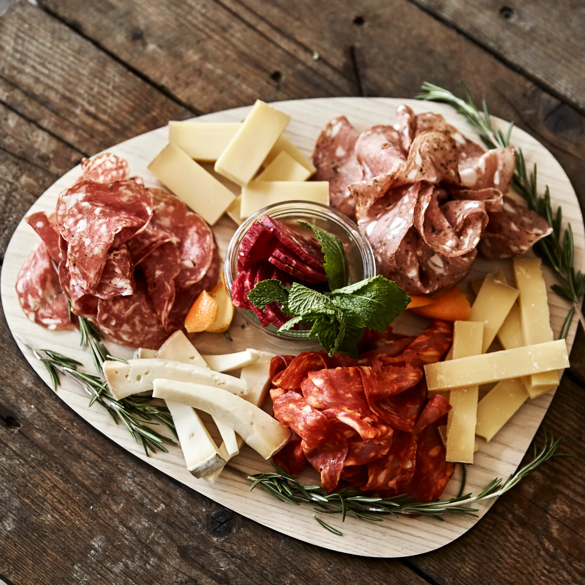 Cut & Serve curve snijplank L, Essen LIND DNA