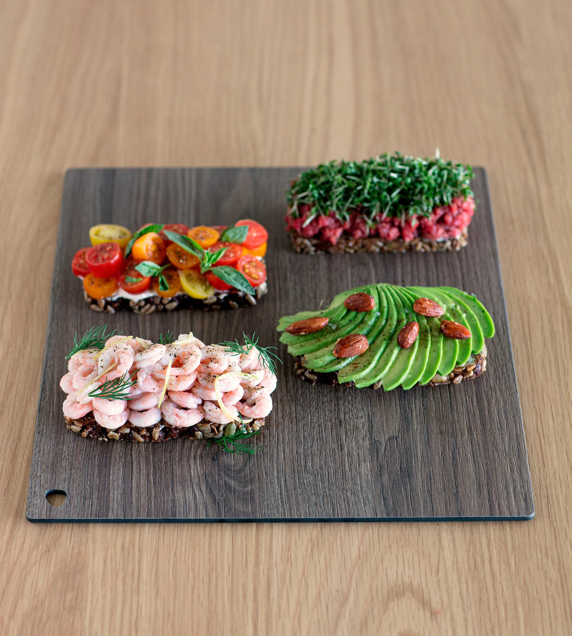 Cut & Serve square snijplank L, Walnoot LIND DNA