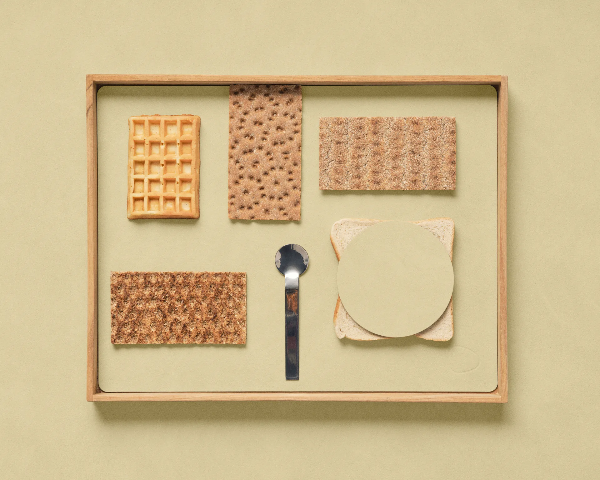 Even teakhouten dienblad square M, Nupo lemon sorbet LIND DNA