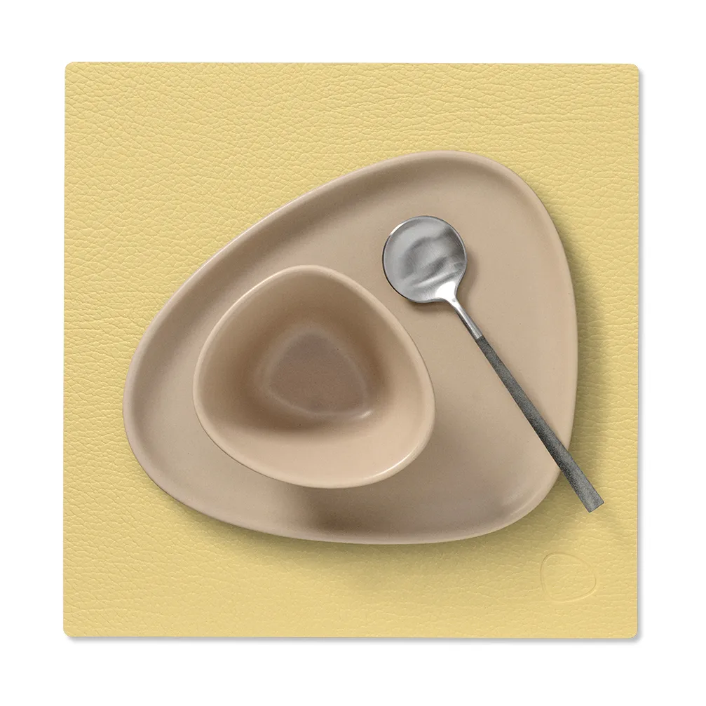 Hippo placemat square S, Goud LIND DNA