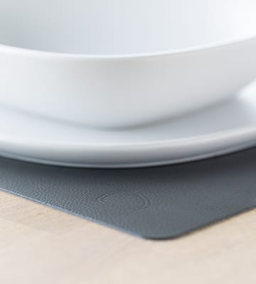 Serene placemat square M 26,5x34,5 cm - Anthracite - LIND DNA