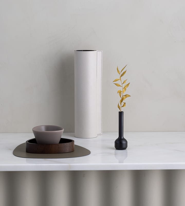 Silhouette 120 vaas, Black steel LIND DNA