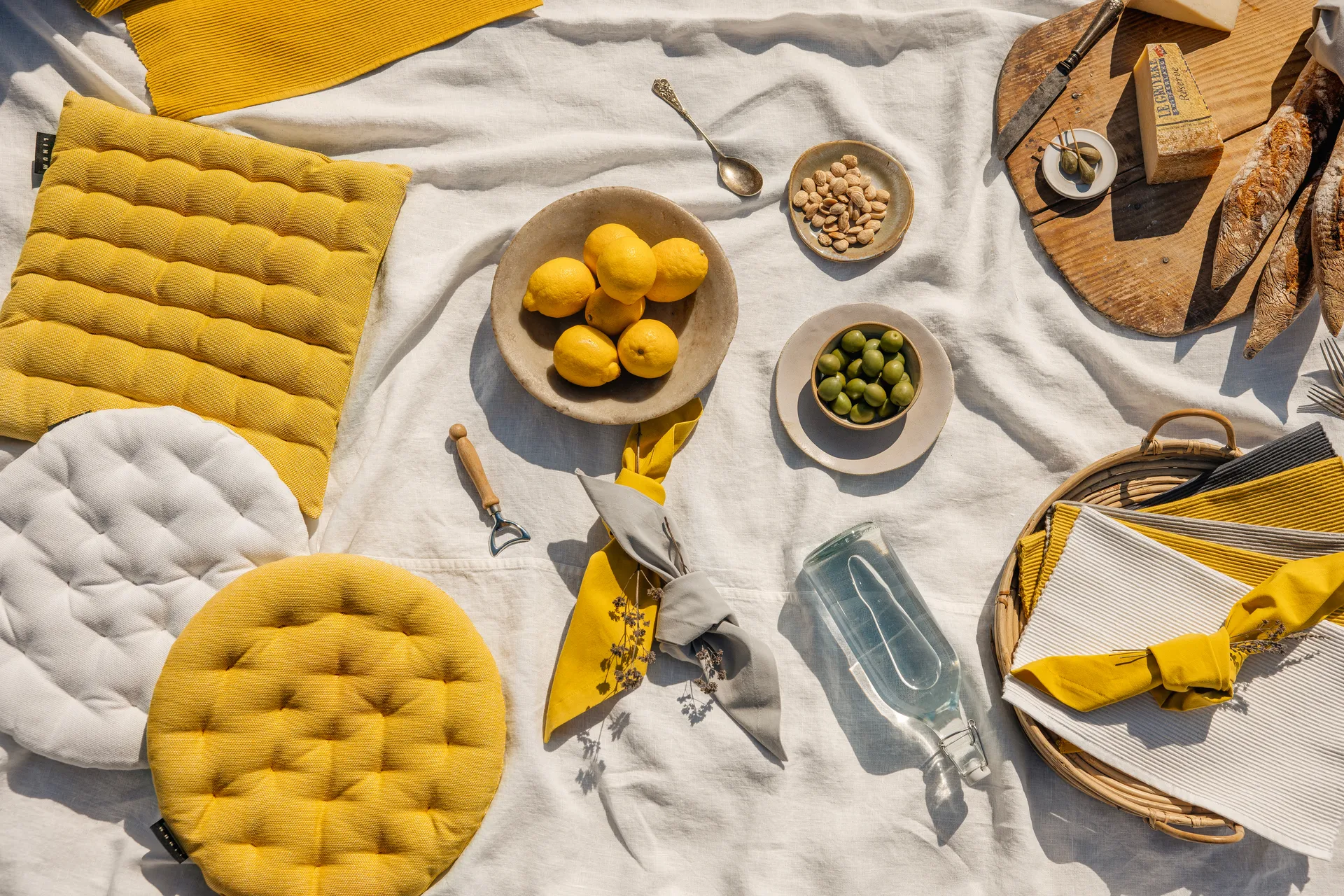 Uni placemat 35x46 cm 4-pack, Mosterdgeel Linum