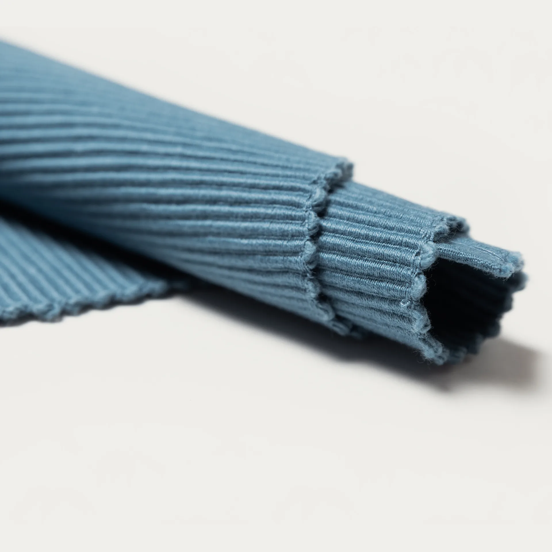 Uni tafelloper 45x150 cm, Diep zeeblauw Linum