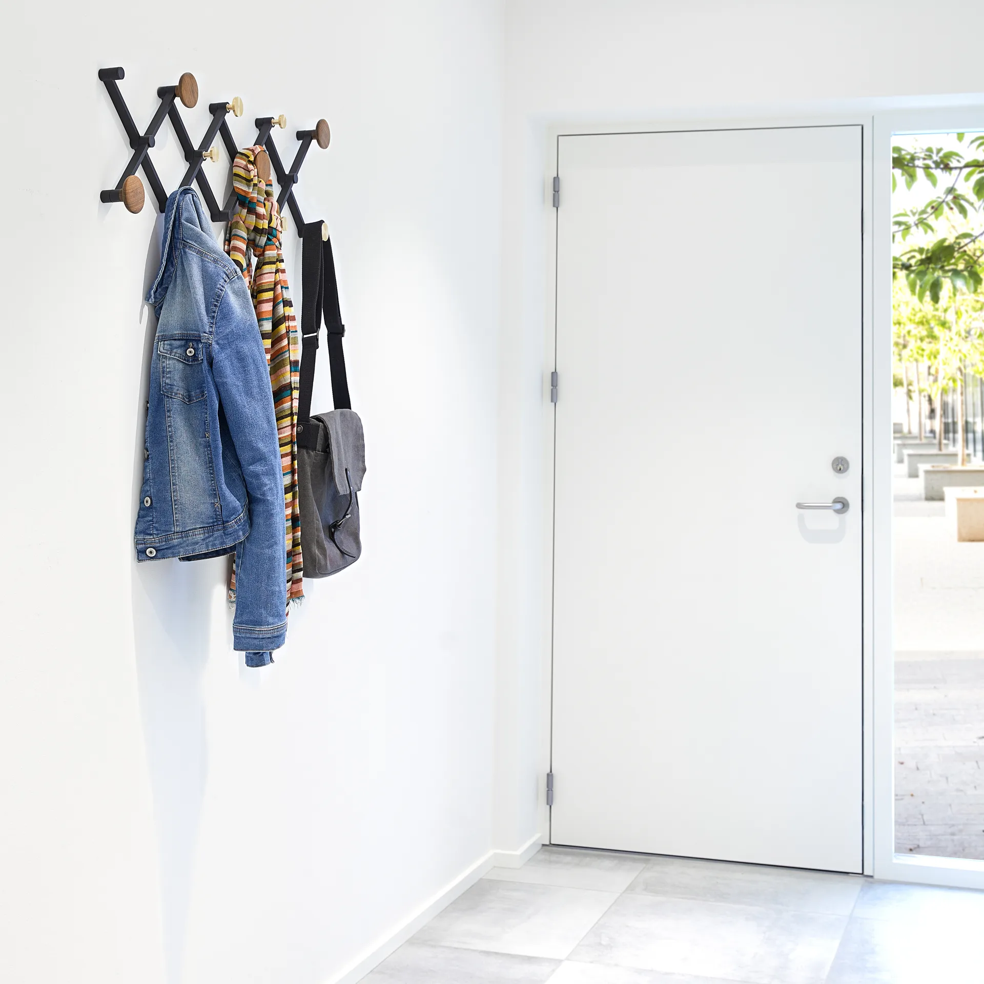 X•TEND kapstok, Walnoothout LoCa