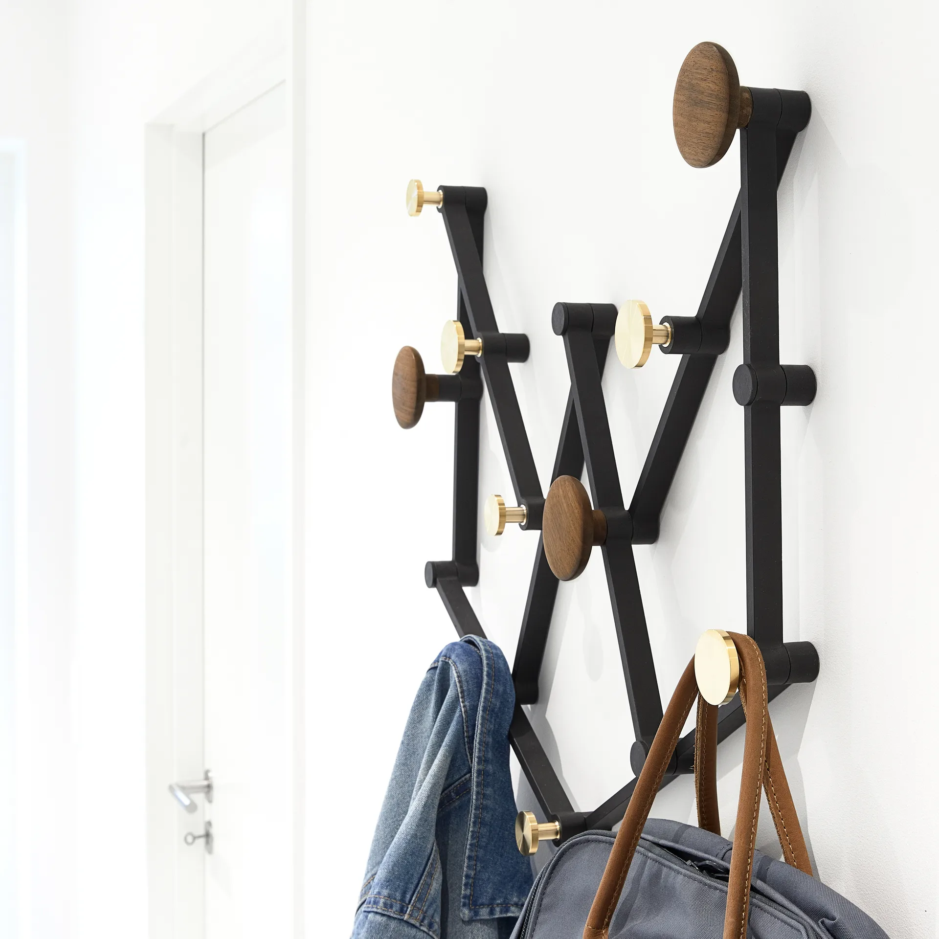 X•TEND kapstok, Walnoothout LoCa