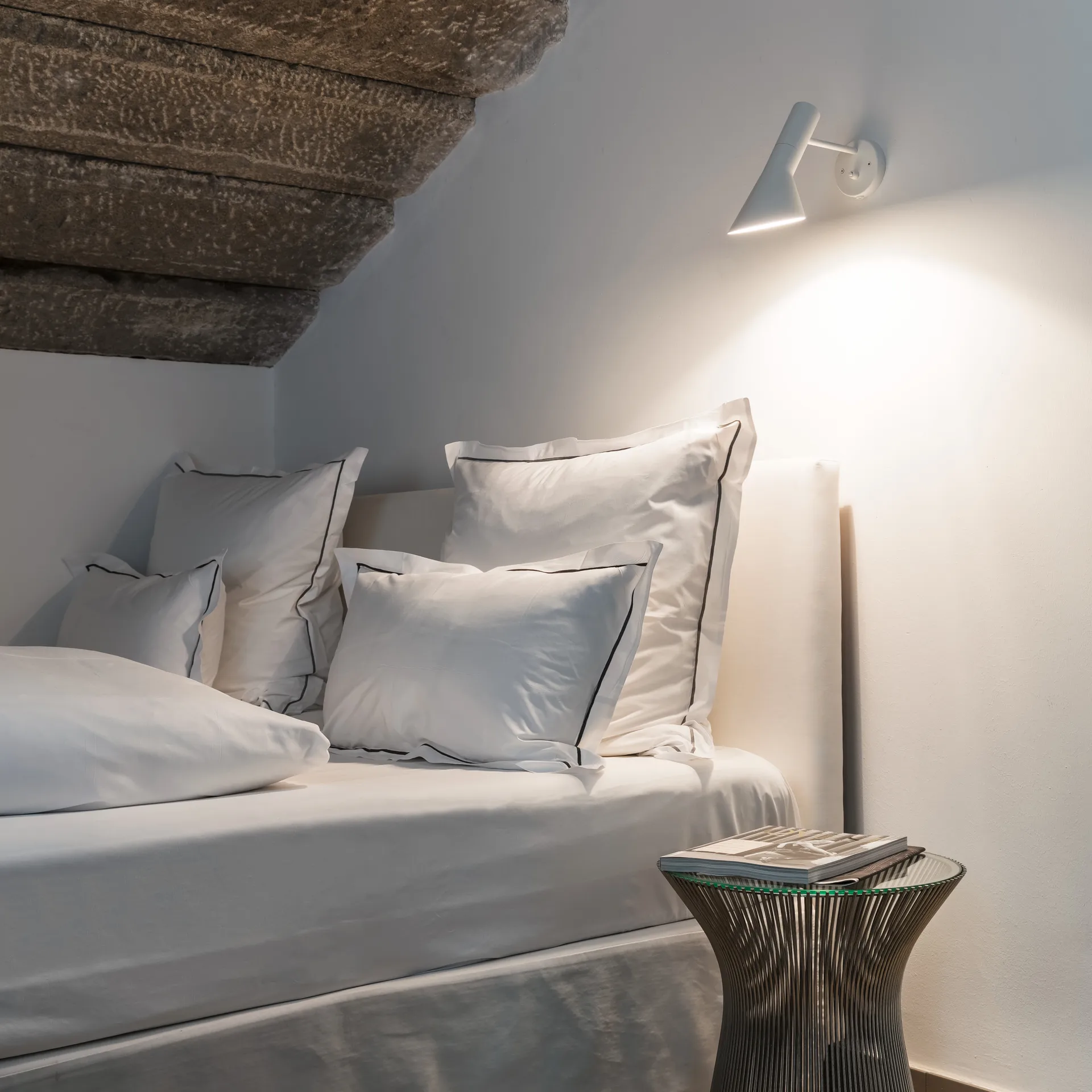 AJ muurlamp, Wit Louis Poulsen