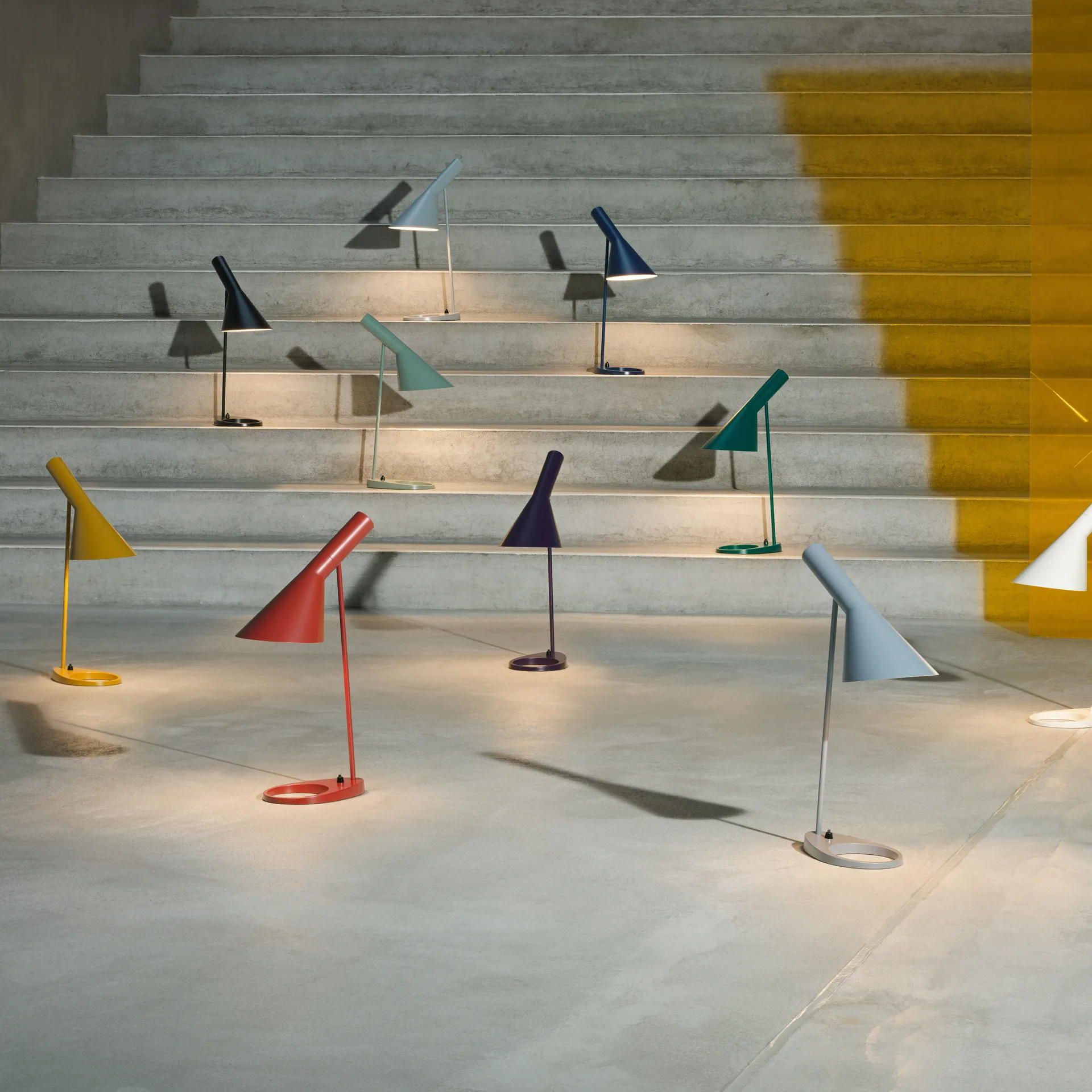 AJ tafellamp, Zwart Louis Poulsen