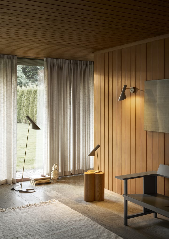 AJ vloerlamp, Brass-warm grey Louis Poulsen