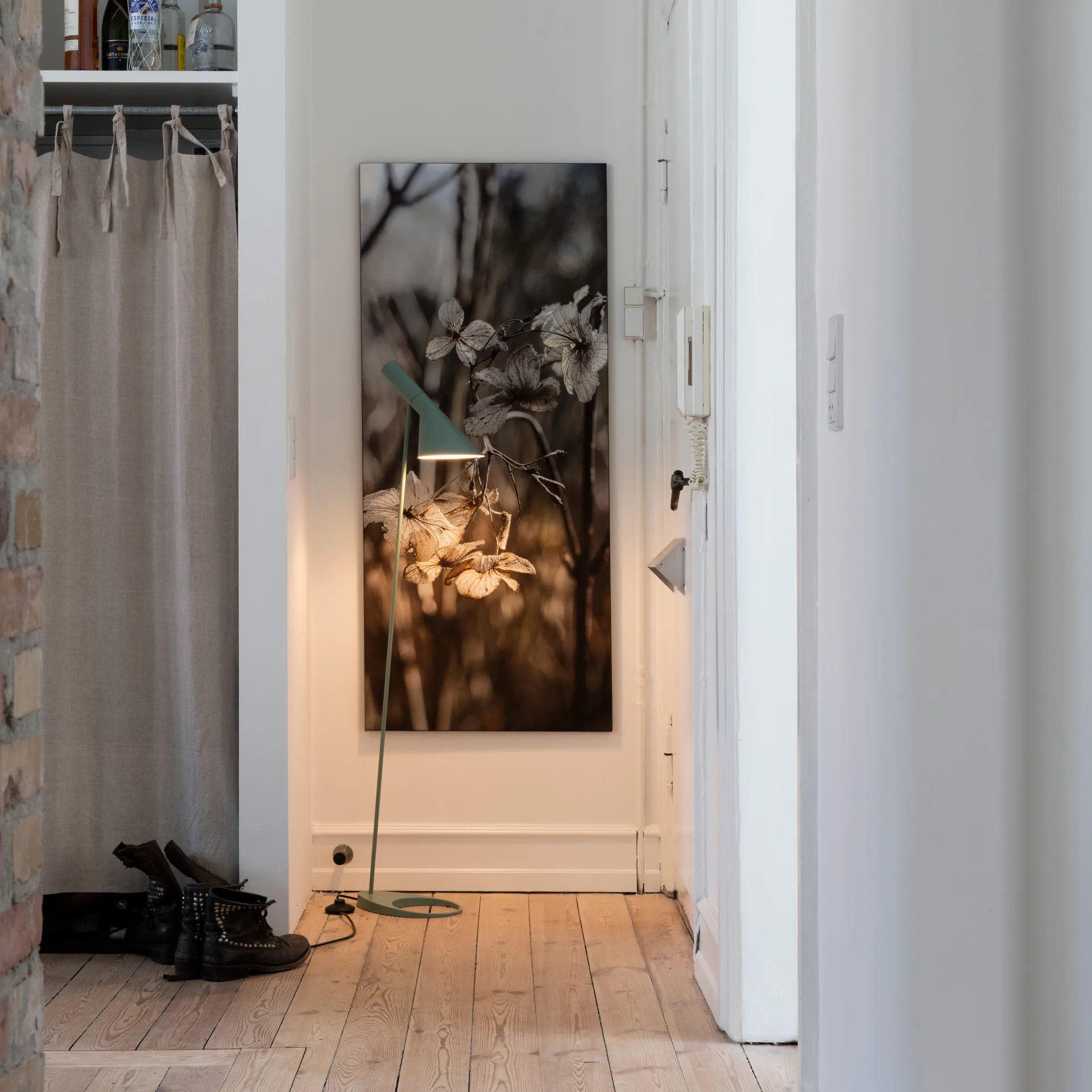 AJ vloerlamp, Licht petroleum Louis Poulsen