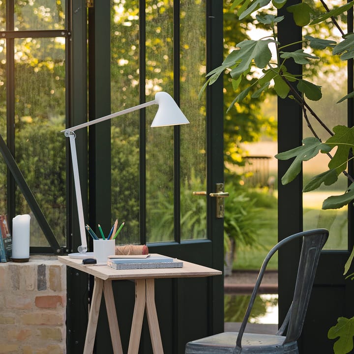 NJP bureaulamp, Wit, pin ø40 cm, 3000k Louis Poulsen