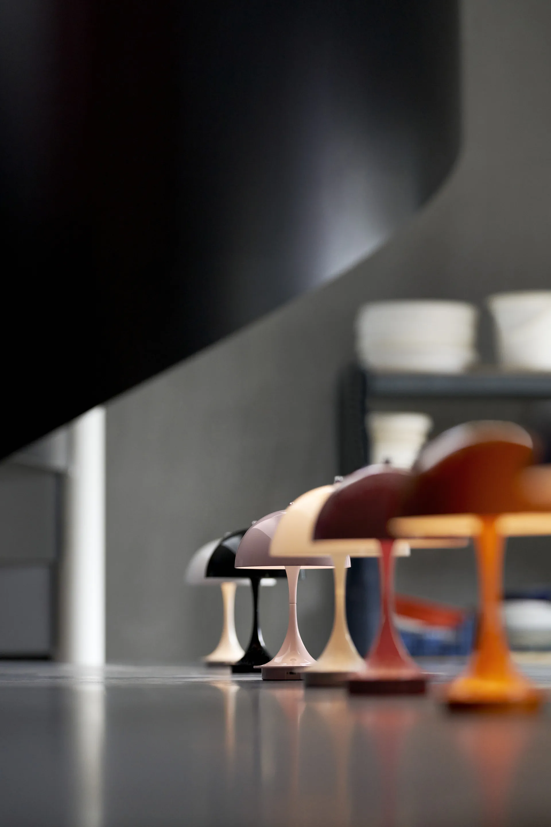 Panthella 160 Portable tafellamp, Opaal Louis Poulsen