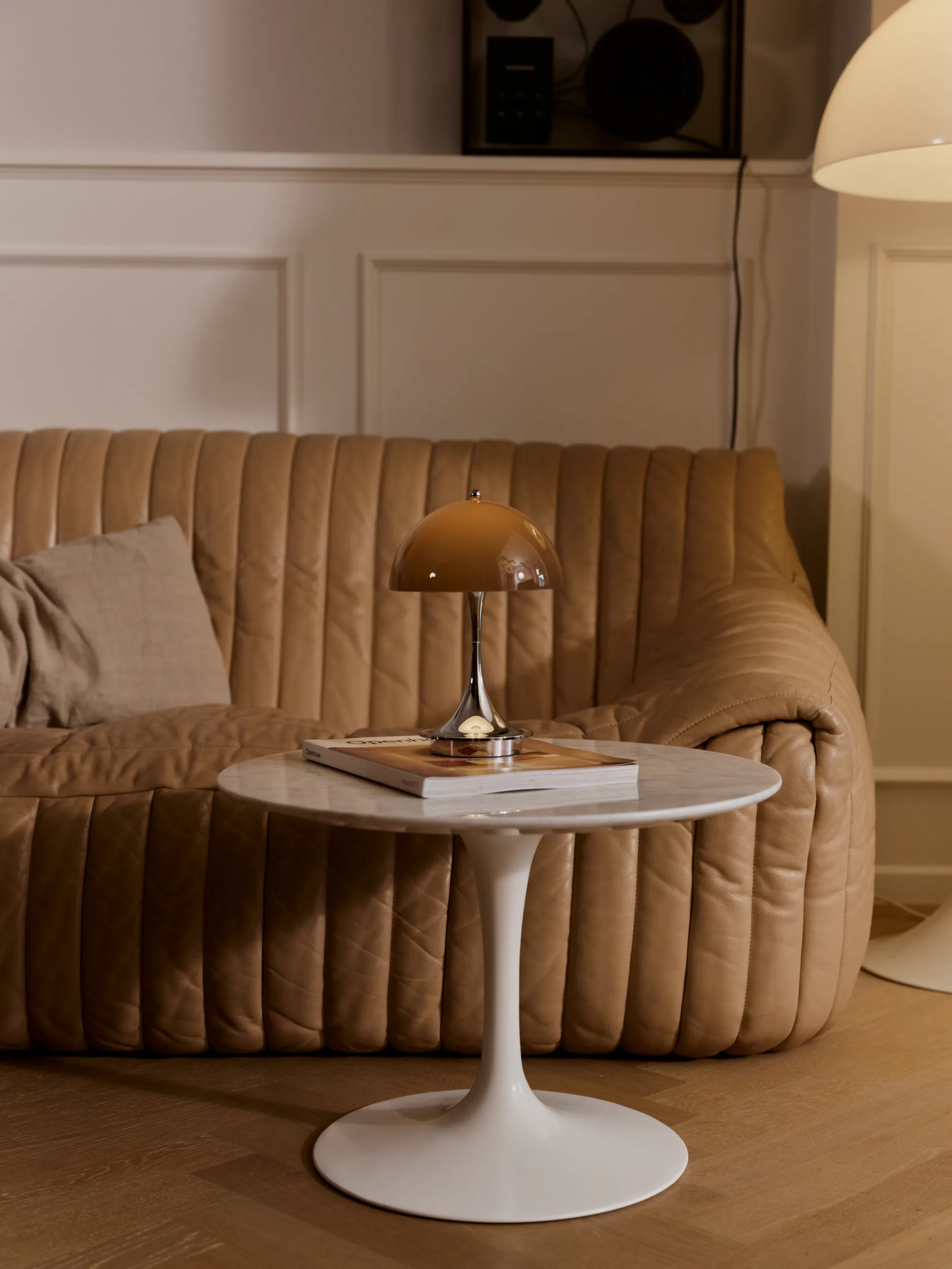 Panthella 160 Portable v3 tafellamp, Original Opal Brown Louis Poulsen