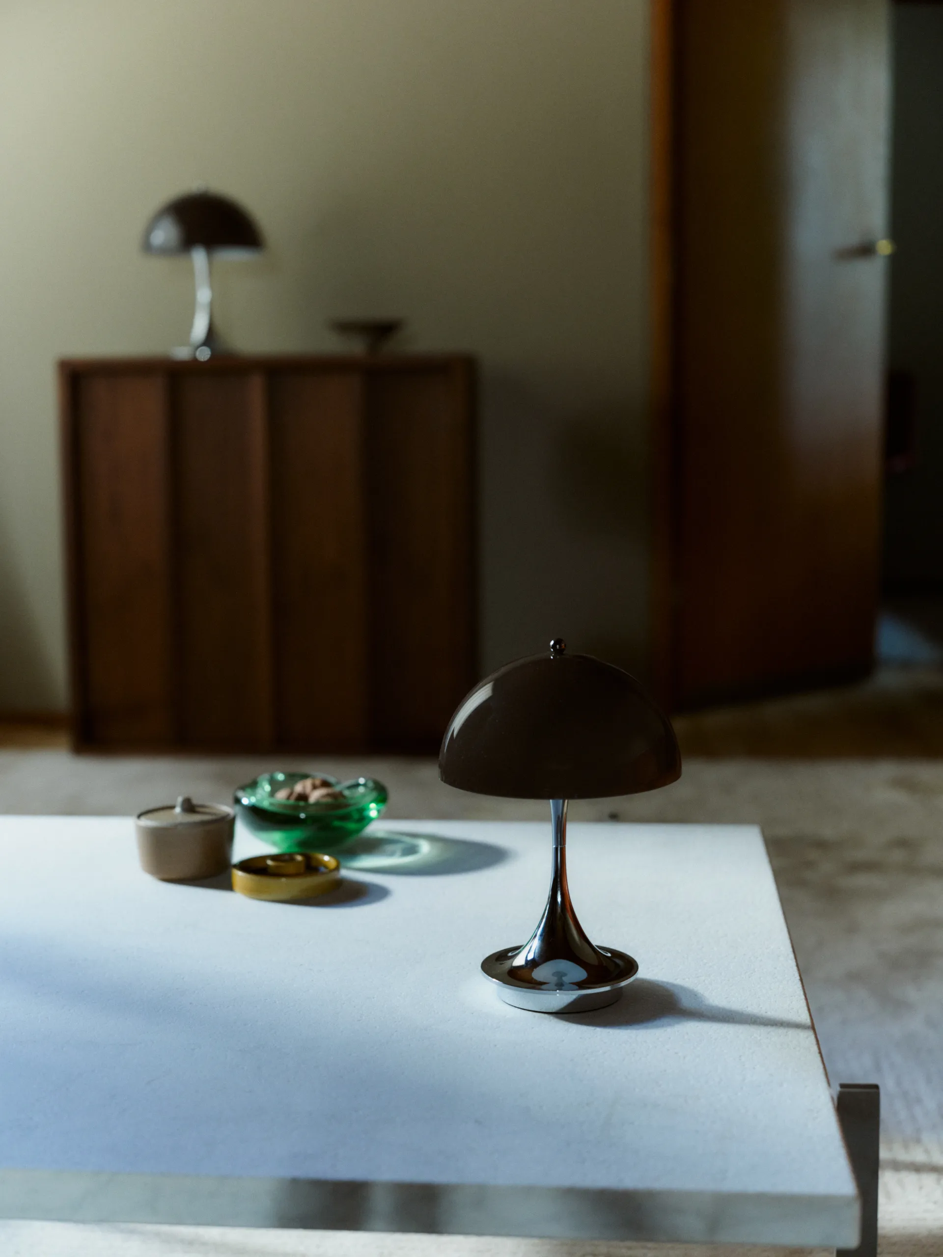 Panthella 160 Portable v3 tafellamp, Original Opal Brown Louis Poulsen