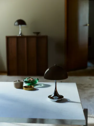 Panthella 160 Portable v3 tafellamp - Original Opal Brown - Louis Poulsen