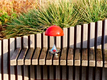 Panthella 160 Portable v3 tafellamp - Original Opal Red - Louis Poulsen