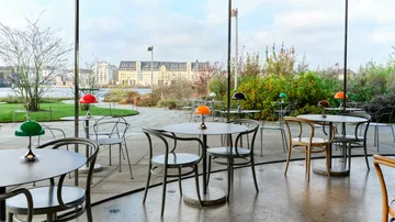 Panthella 160 Portable v3 tafellamp - Original Opal Red - Louis Poulsen