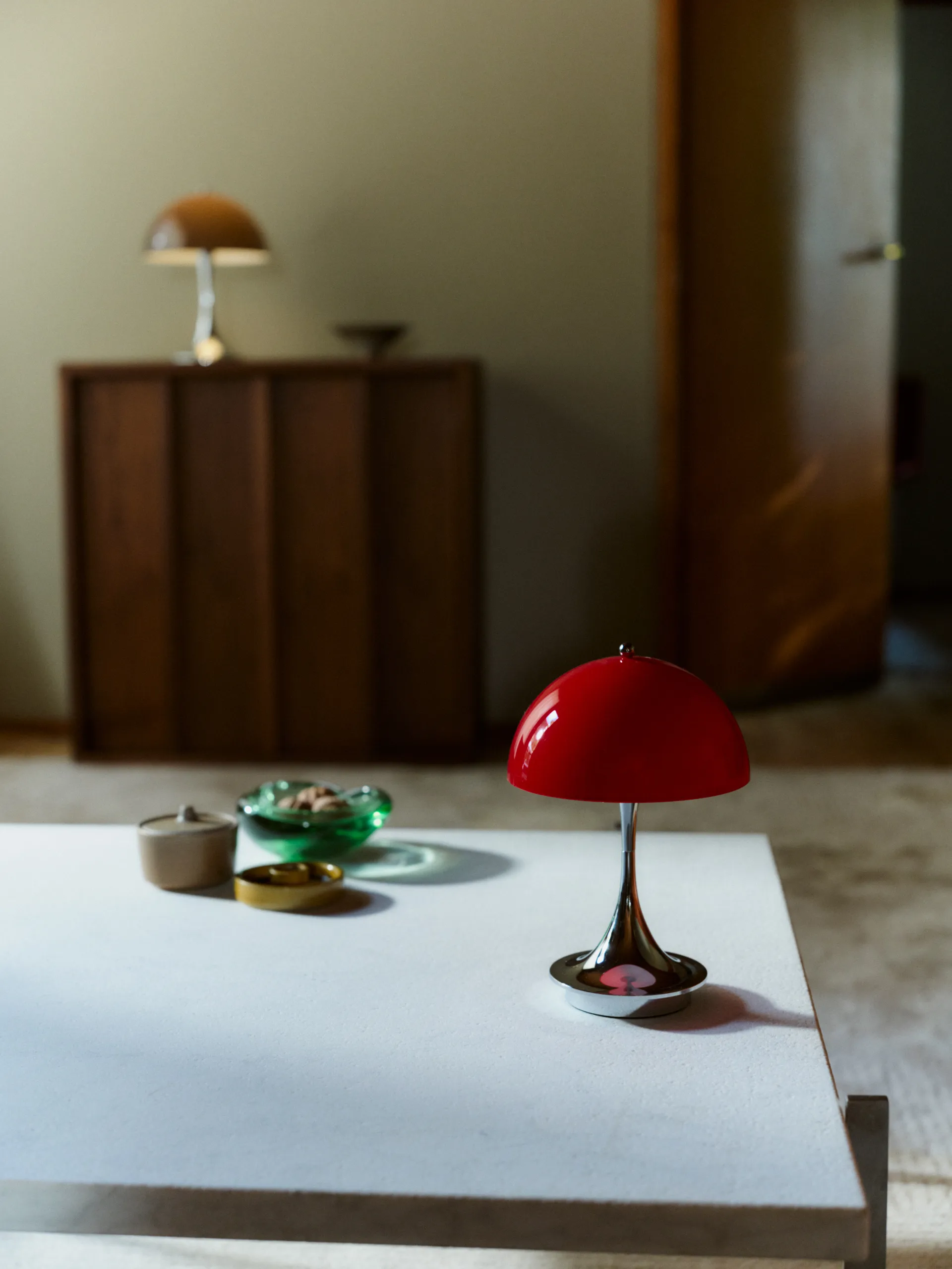 Panthella 160 Portable v3 tafellamp, Original Opal Red Louis Poulsen