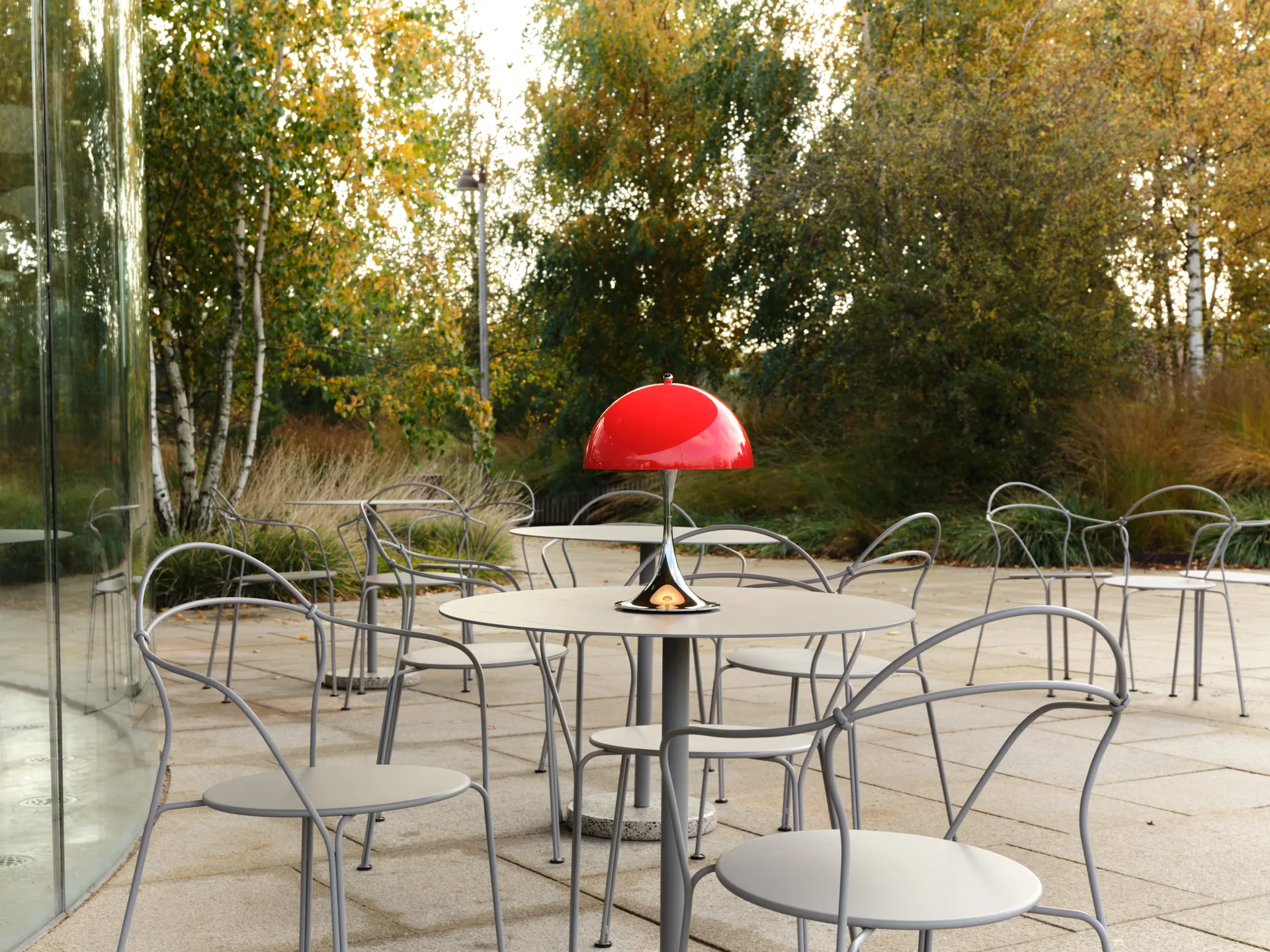 Panthella 250 draagbare tafellamp V3, Original Opal Red Louis Poulsen