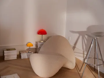 Panthella 250 draagbare tafellamp V3 - Original Opal Red - Louis Poulsen