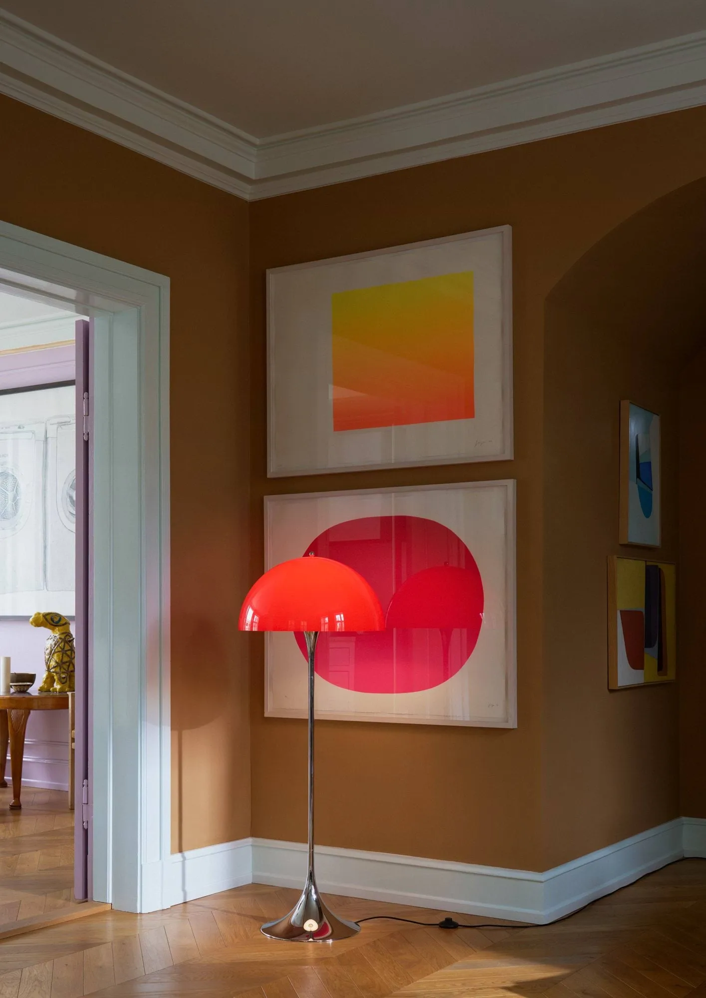 Panthella 500 vloerlamp, Original opaalrood Louis Poulsen