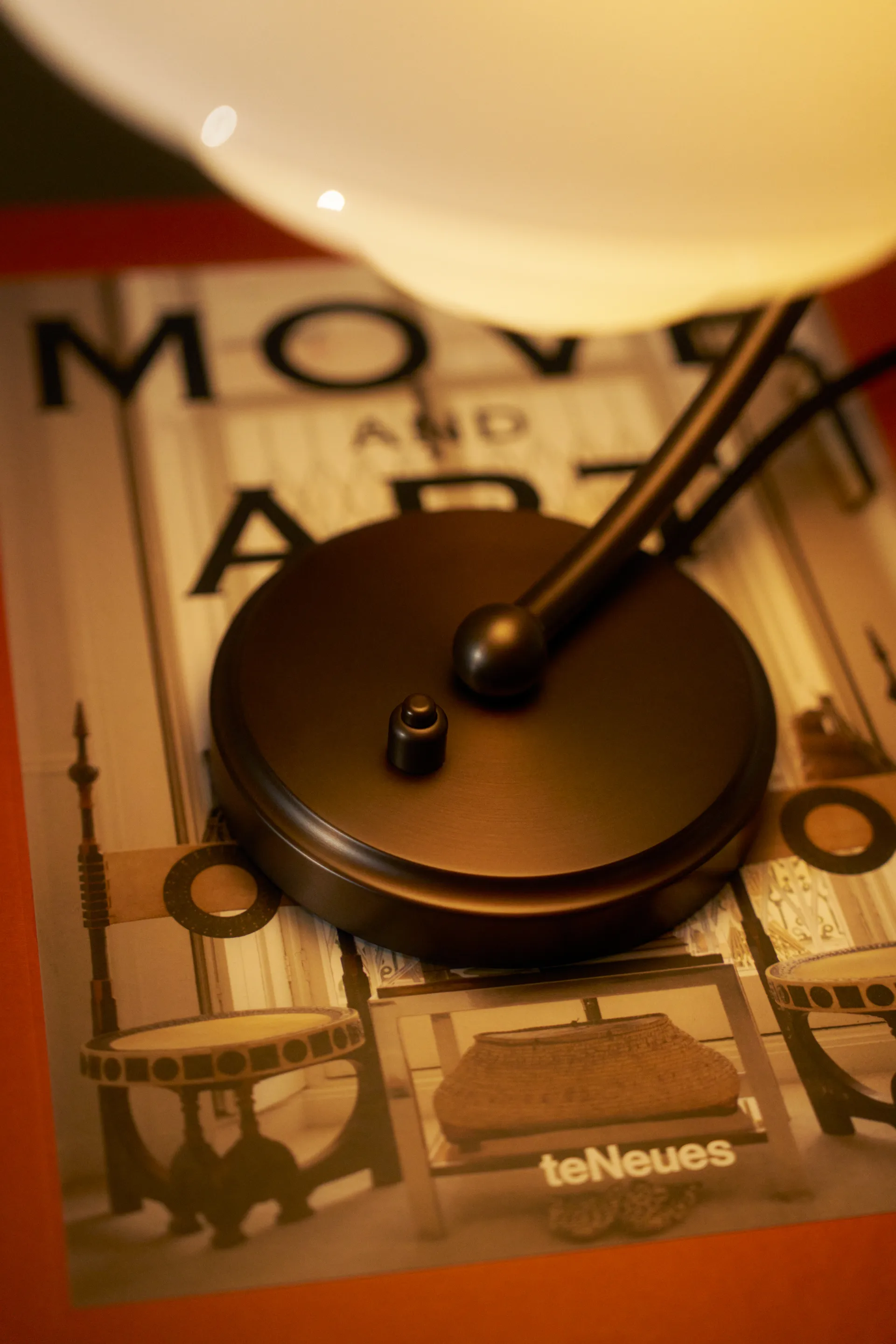 PH 2/2 Luna tafellamp, Aged brass-opaalglas Louis Poulsen