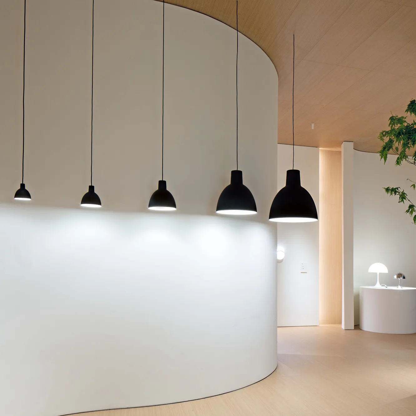 Toldbod 170 hanglamp, Zwart Louis Poulsen