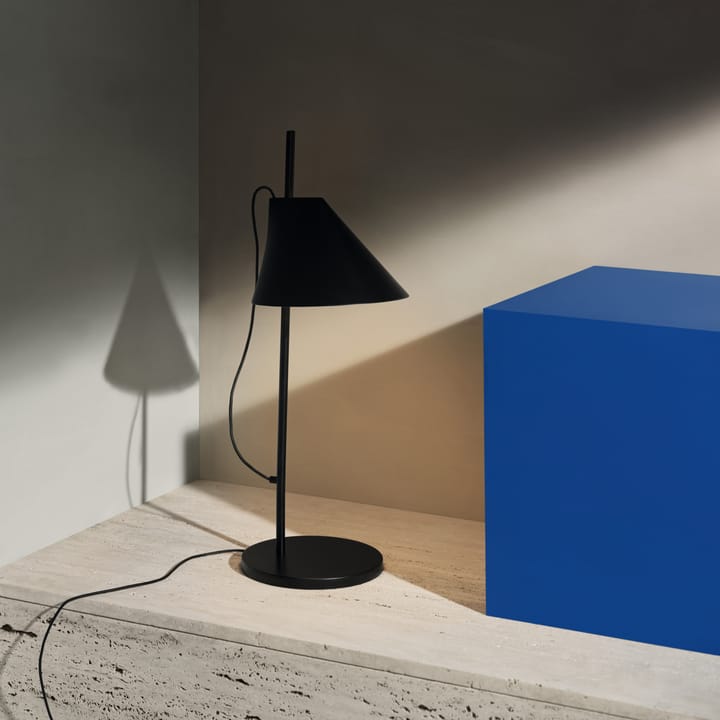 Yuh tafellamp, Zwart Louis Poulsen