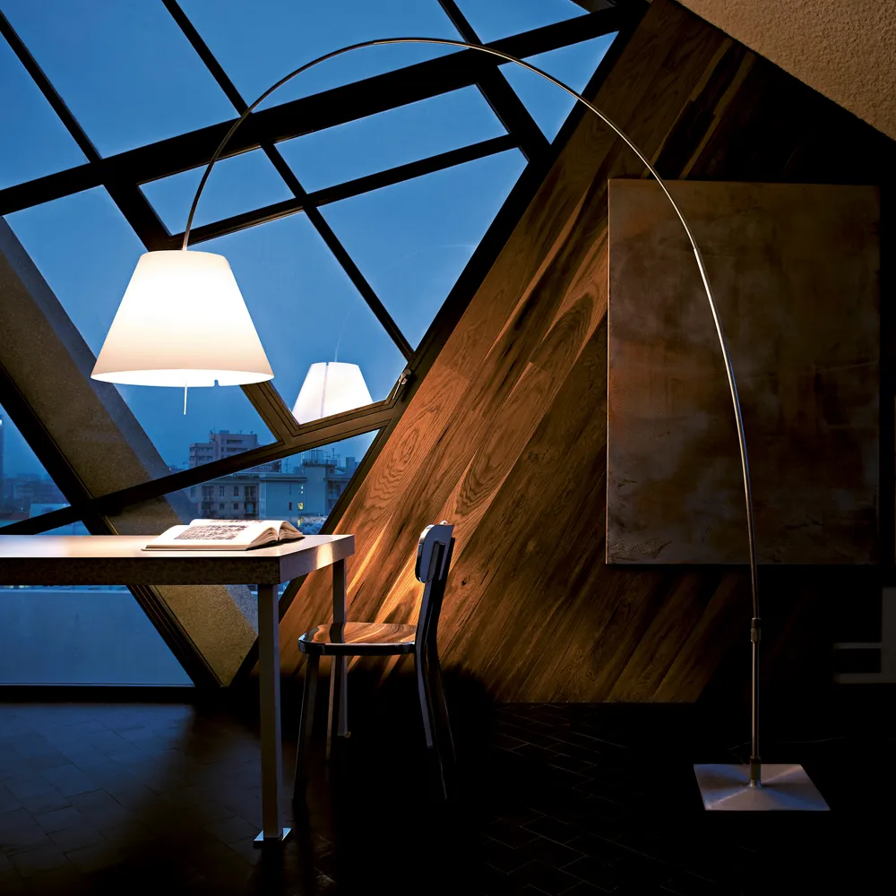 Lady Costanza D13E d vloerlamp, witte kap, aluminium voet Luceplan