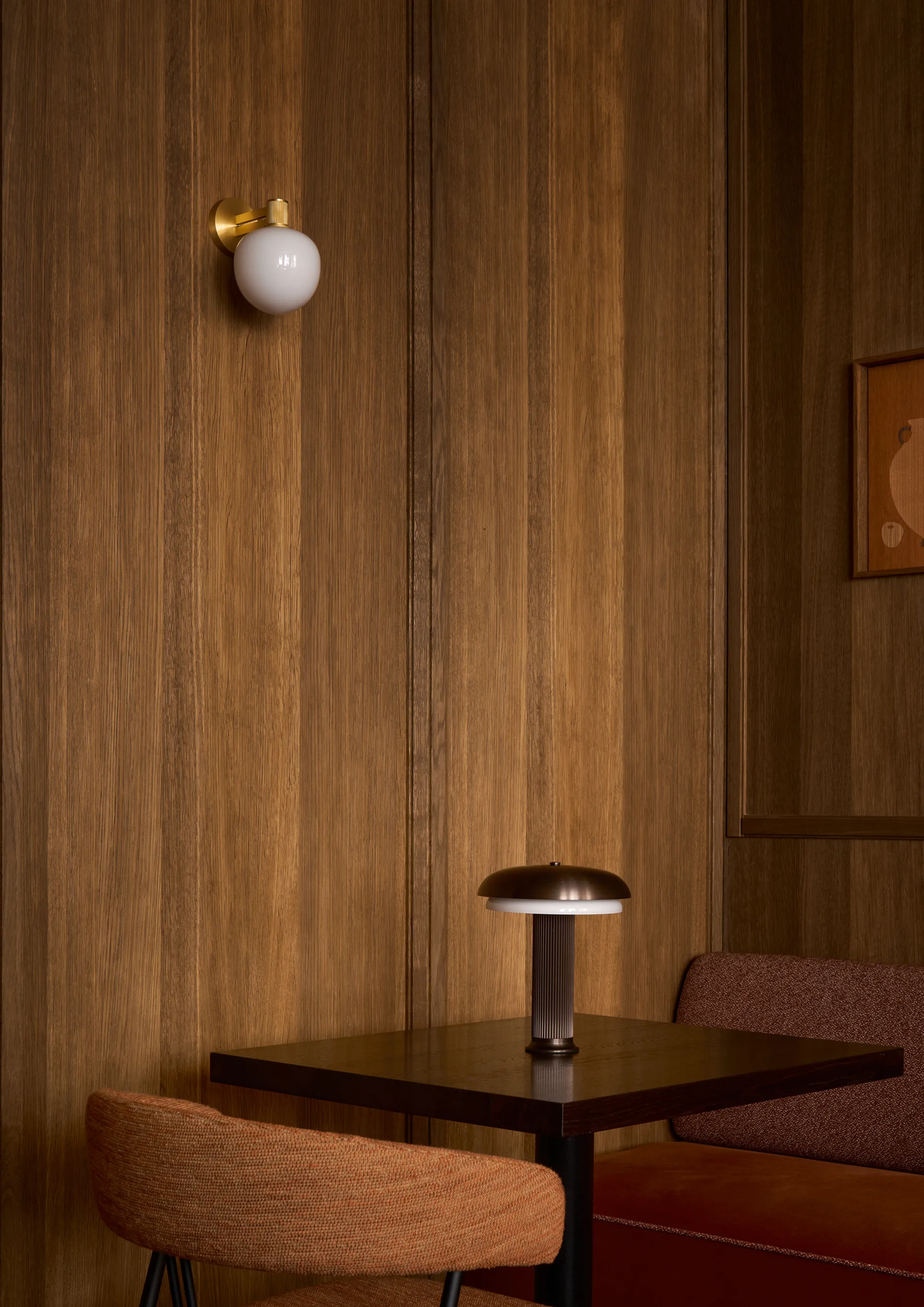 Noote tafellamp draagbaar, Brons LYFA