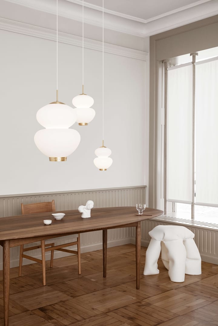 Peanut 175 hanglamp, Opal glass LYFA