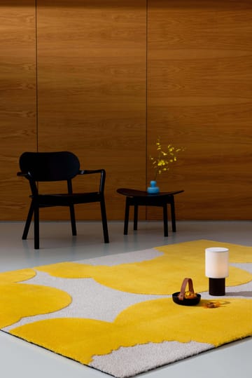 Iso Unikko wollen vloerkleed - Yellow, 140x200 cm - Marimekko