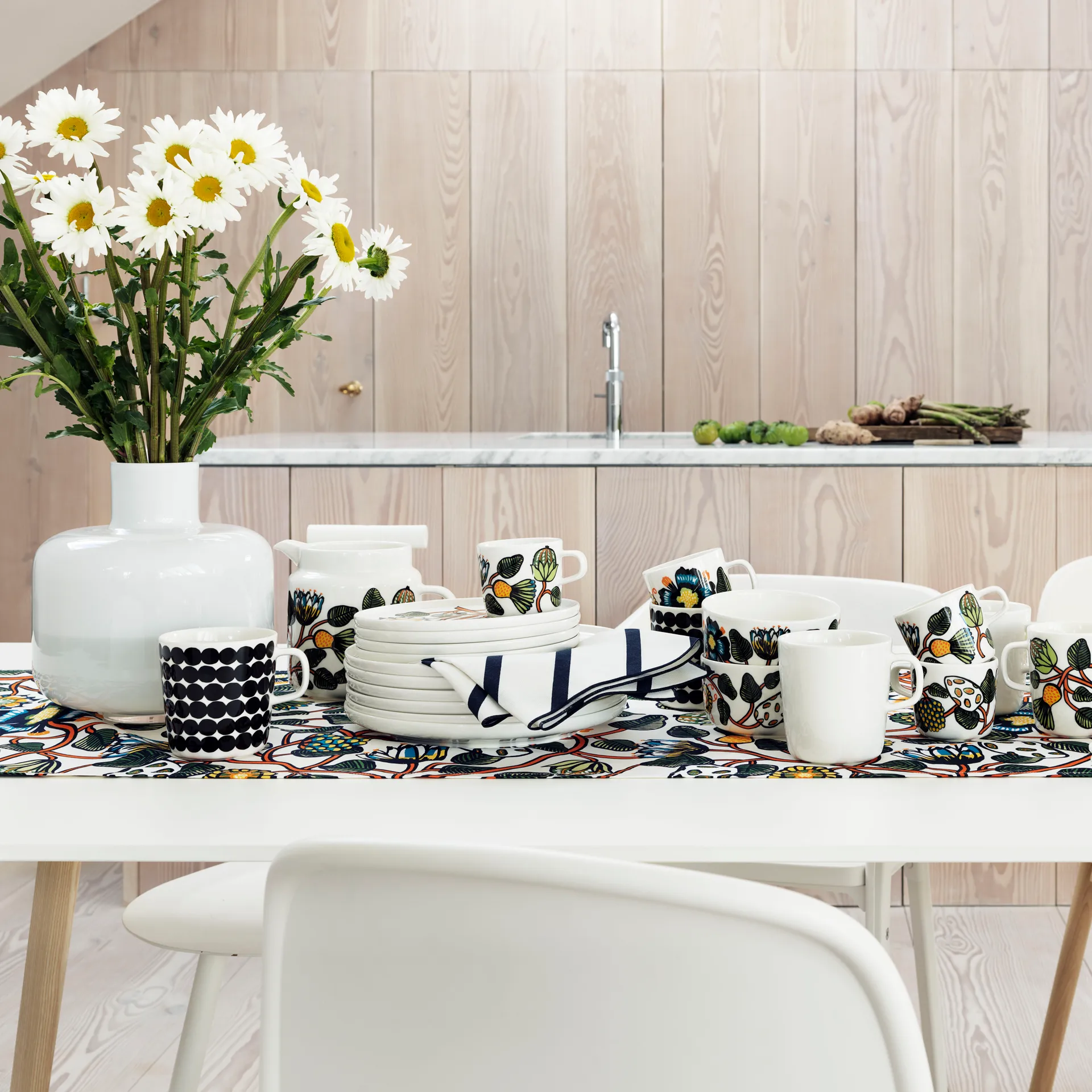 Ming vaas, wit Marimekko
