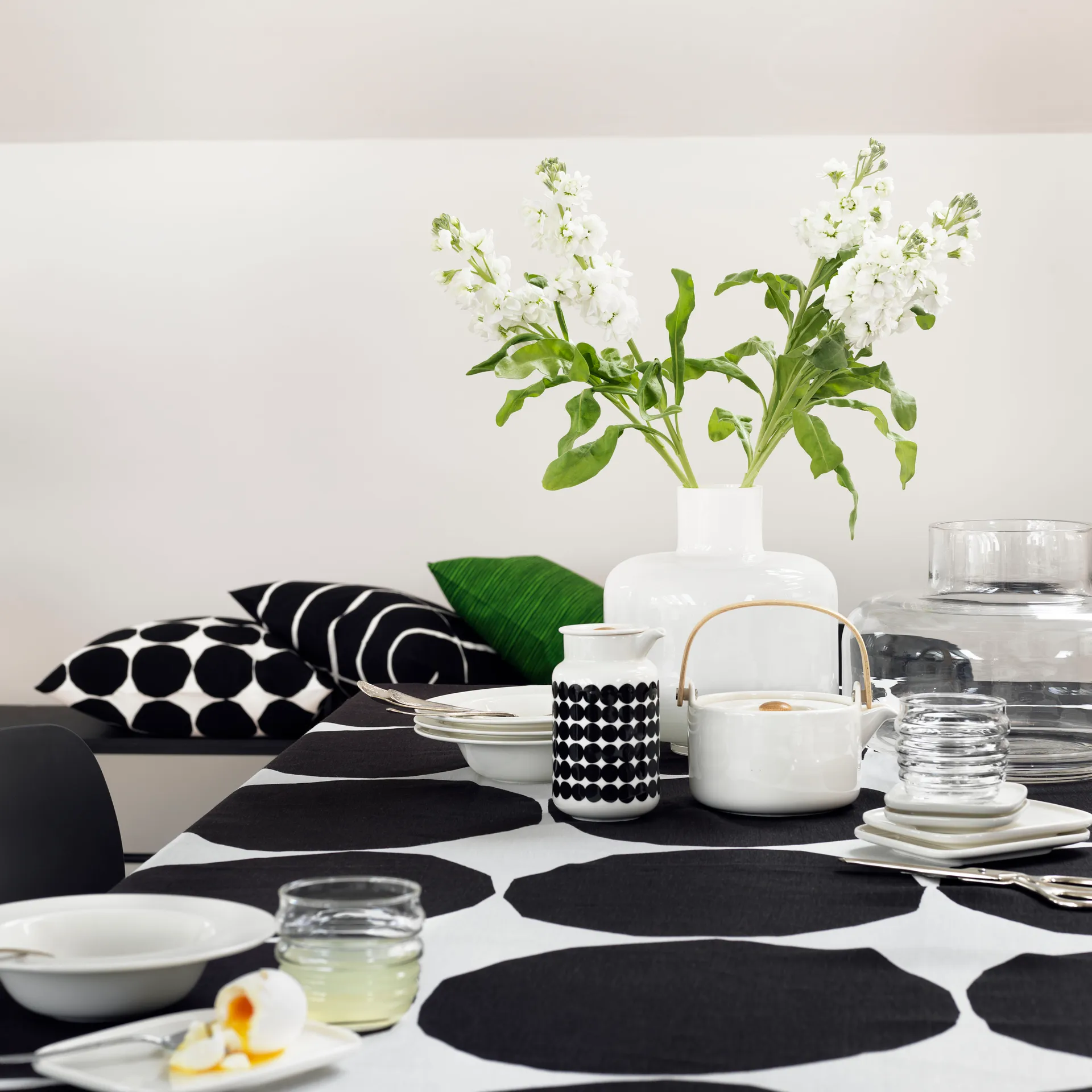 Ming vaas, wit Marimekko