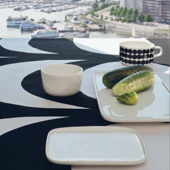 Oiva bord klein 15 x 12 cm., wit Marimekko